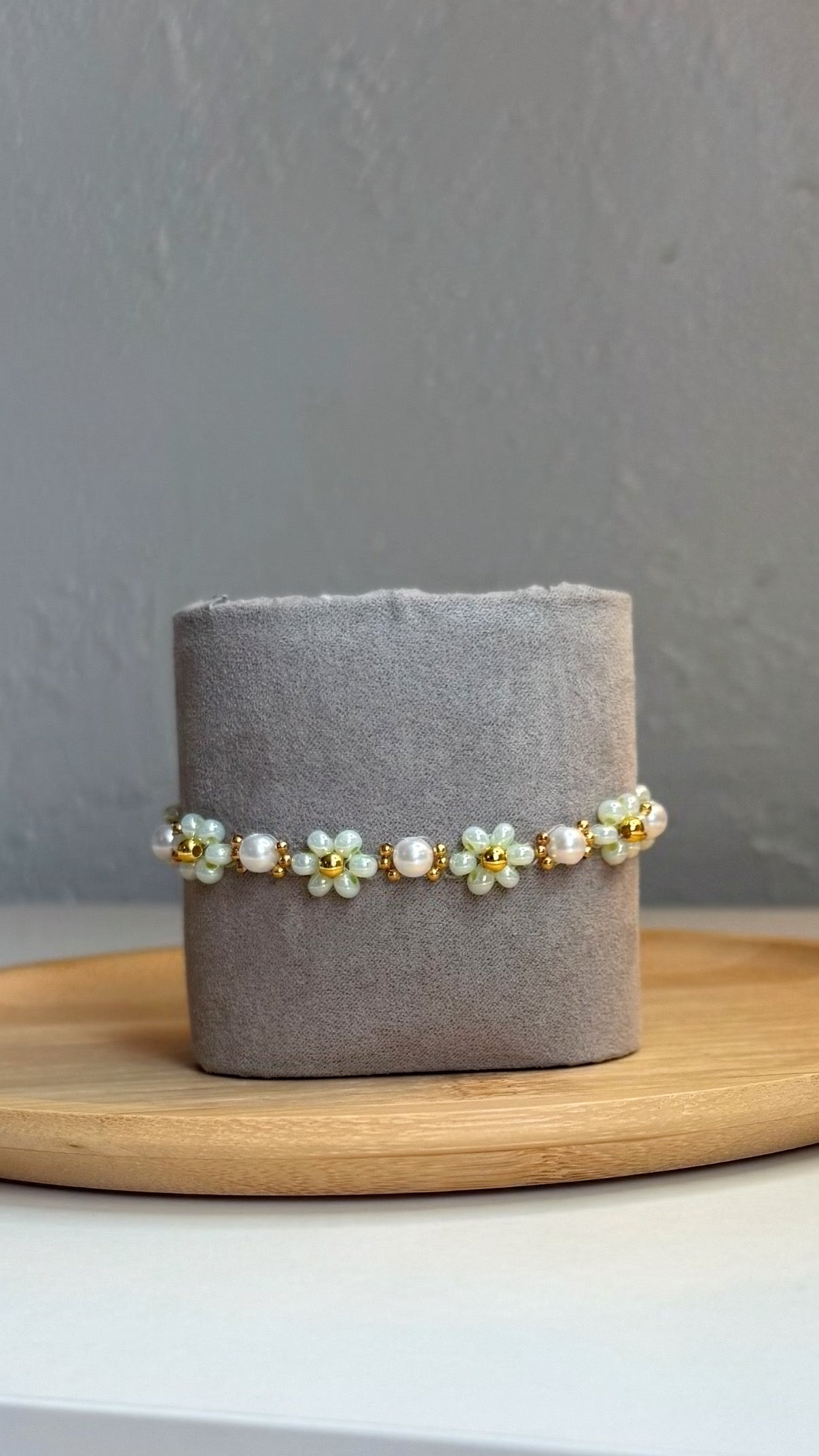 Green Floral Beaded Bracelet