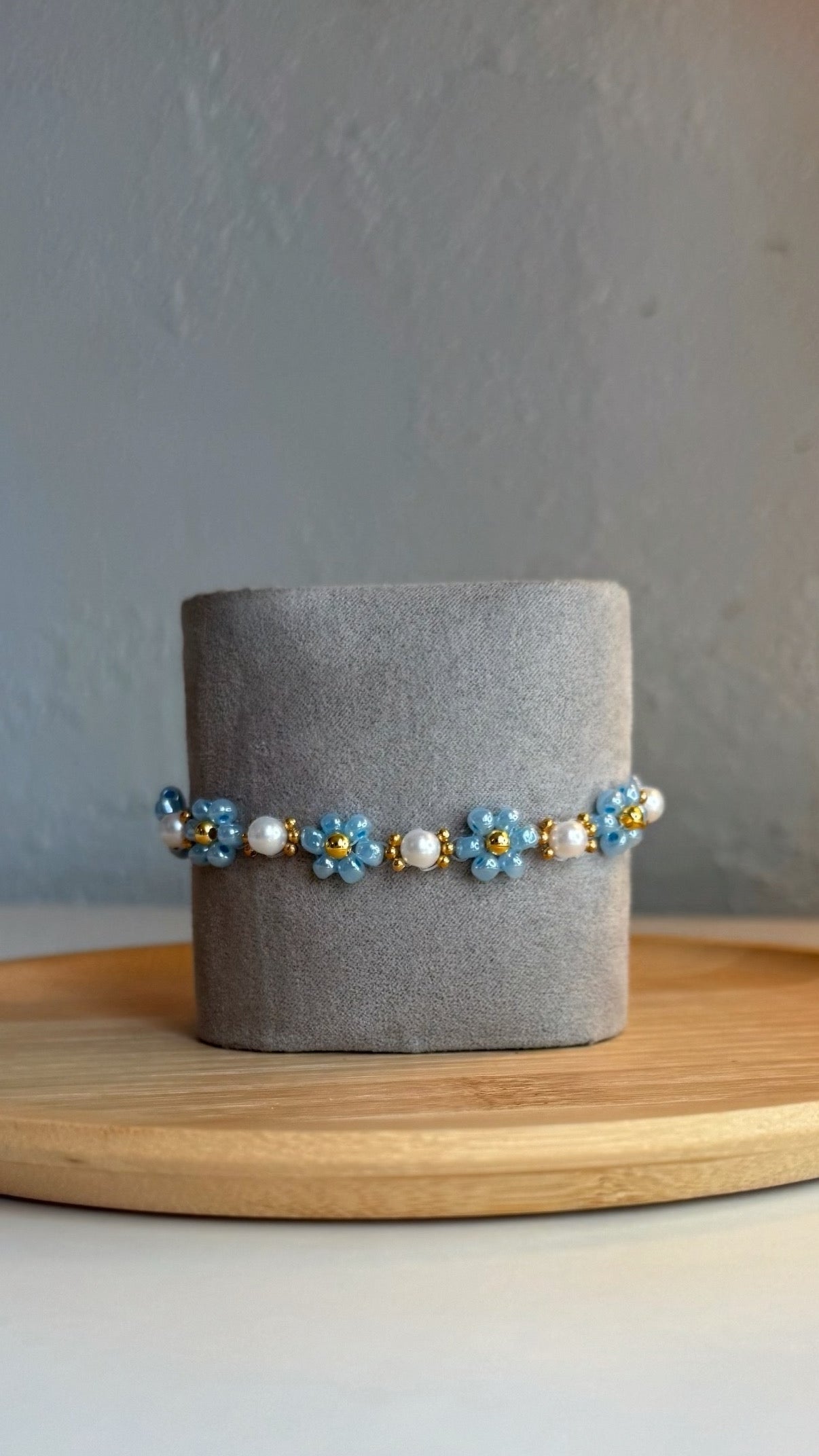 Blue Floral Beaded Bracelet