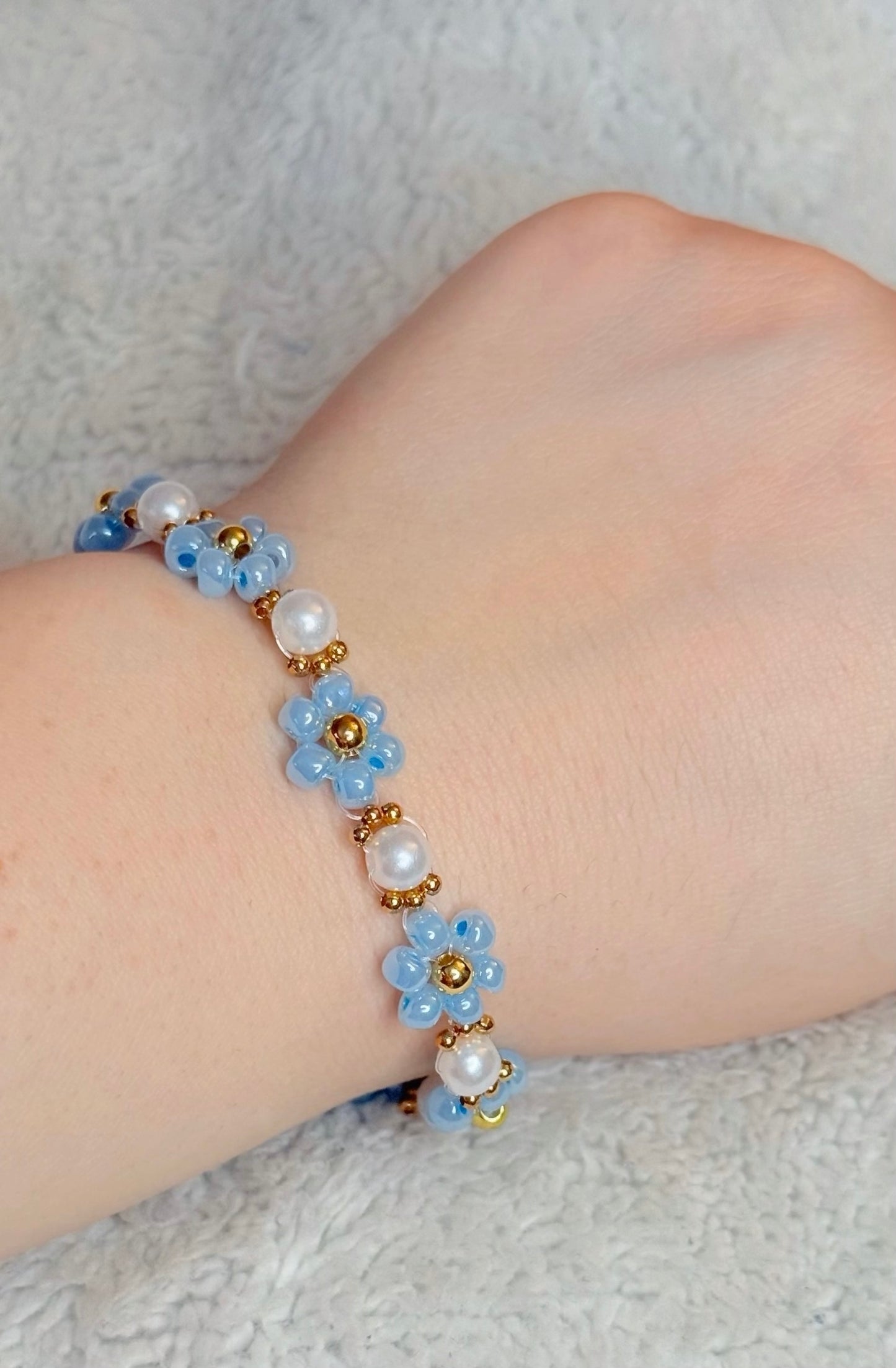 Blue Floral Beaded Bracelet